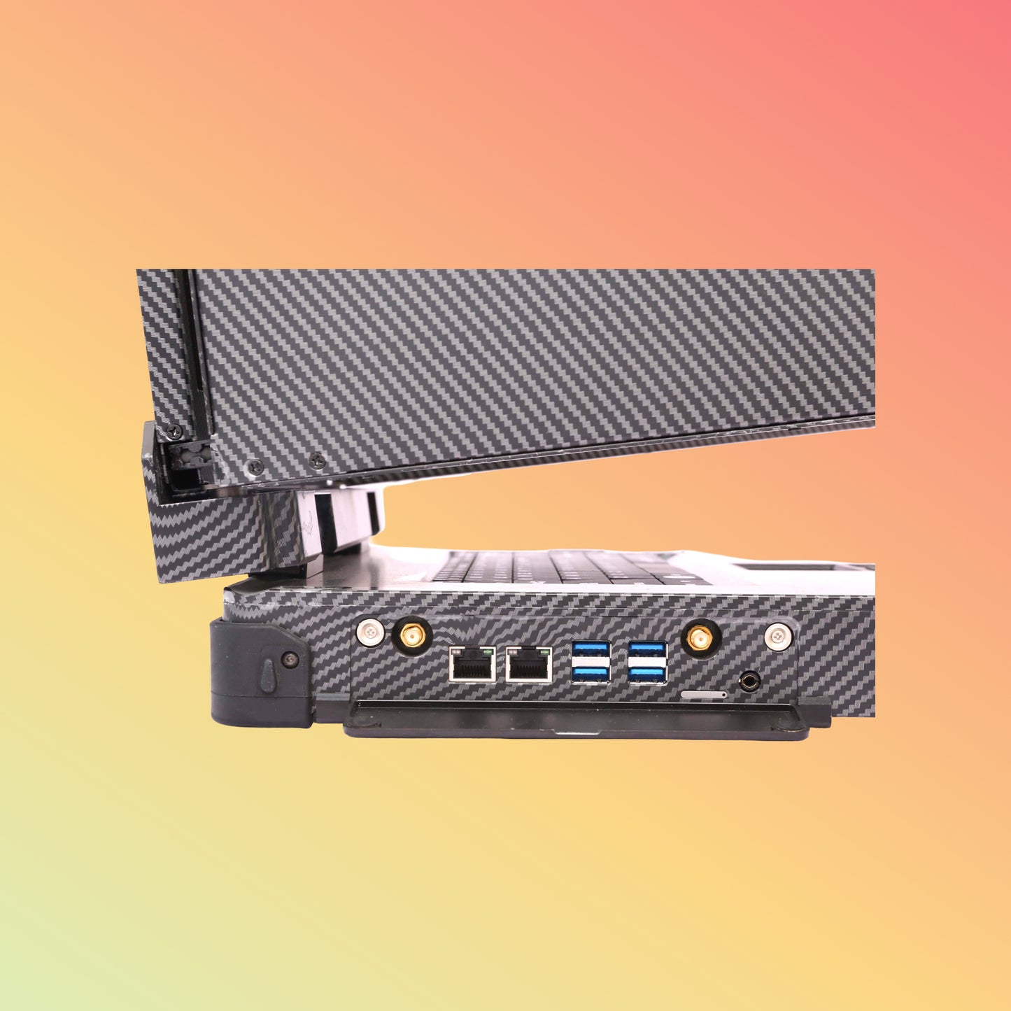 15.6 Inch Mobile Workstation for Emergence Environment Triple Screen Industrial Rugged Laptop Computer